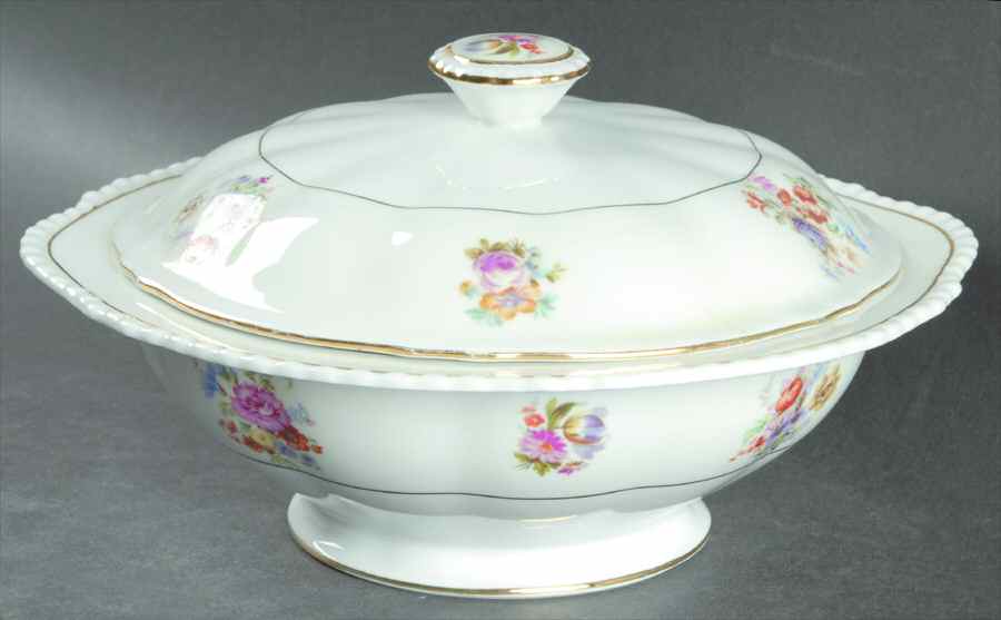 ROB177 Round Covered Vegetable by Royal Bayreuth-1