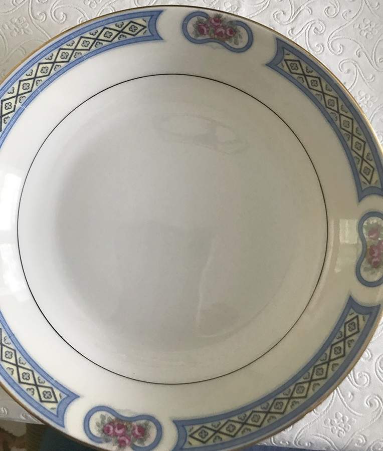 ROB179 Bread & Butter Plate by Royal Bayreuth-1