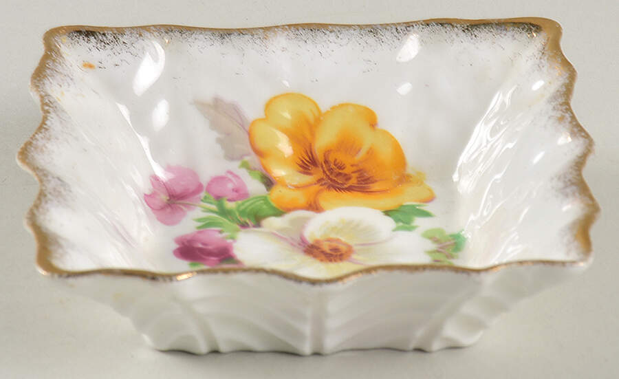 Summer Beauty (Gold Brushed Edge) Nut Dish by Roslyn (England)-1