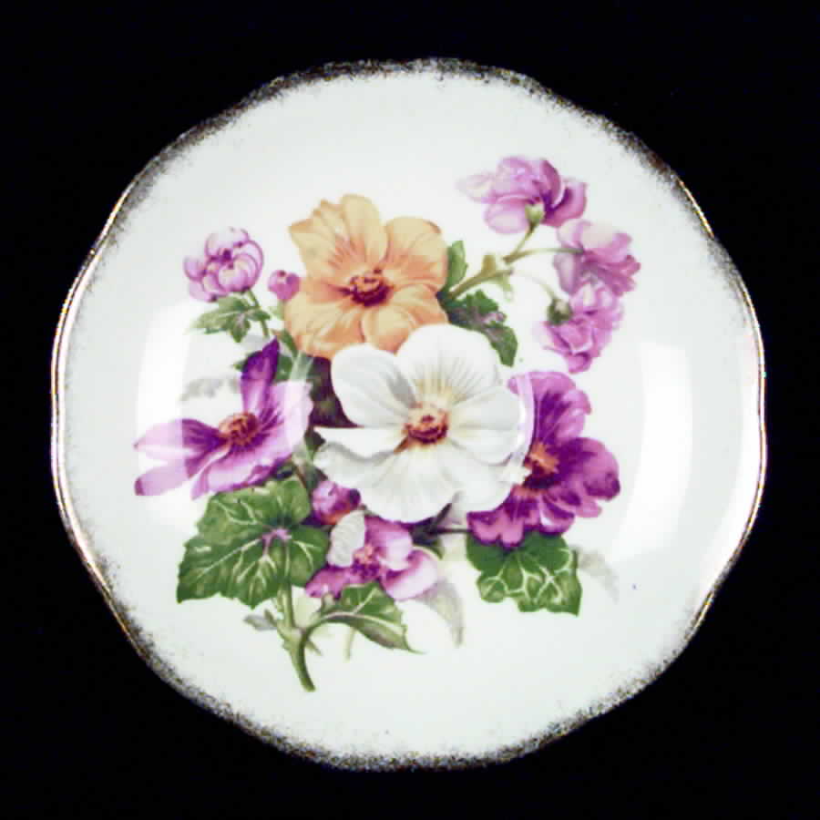 Summer Beauty (Gold Brushed Edge) Saucer by Roslyn (England)-1