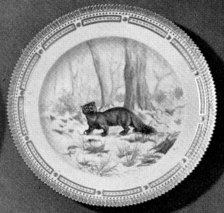 Flora Danica Game Series (Animals) Dinner Plate by Royal Copenhagen-1