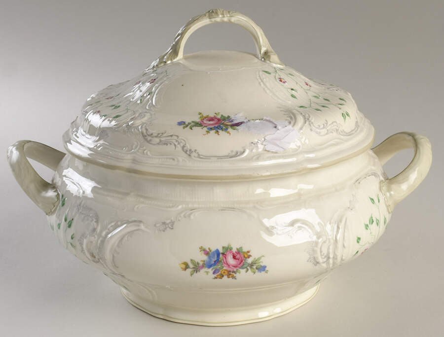 3319 (Green Trim) Tureen &  Lid by Rosenthal - Continental-1
