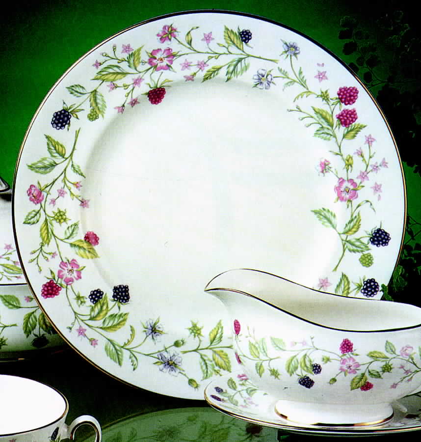 Bramble Dinner Plate by Royal Grafton-1
