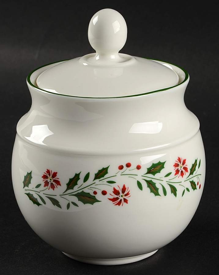 ROK17 Sugar Bowl & Lid by Royal Kent (England)-1