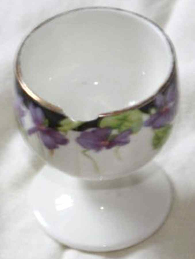 H3747 Single Egg Cup by Royal Doulton-1