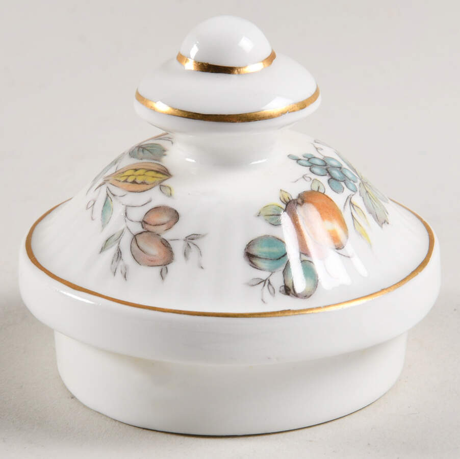 Bird and Fruit Lid for Teapot by Royal Tara-1