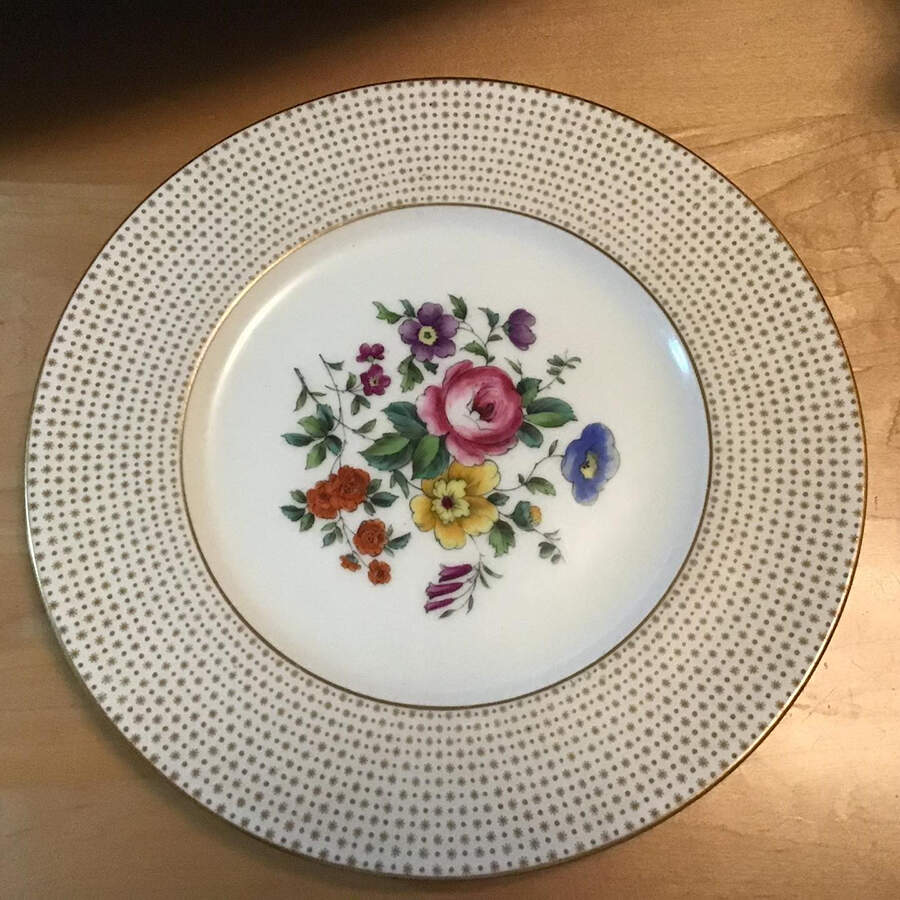 V3483 Luncheon Plate by Royal Cauldon-1