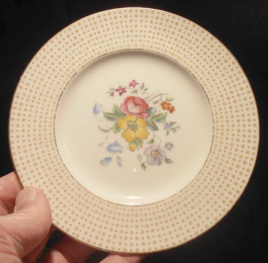 V3483 Bread & Butter Plate by Royal Cauldon-1