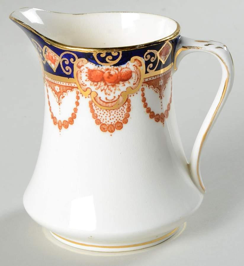 4250 Creamer by Royal Albert-1