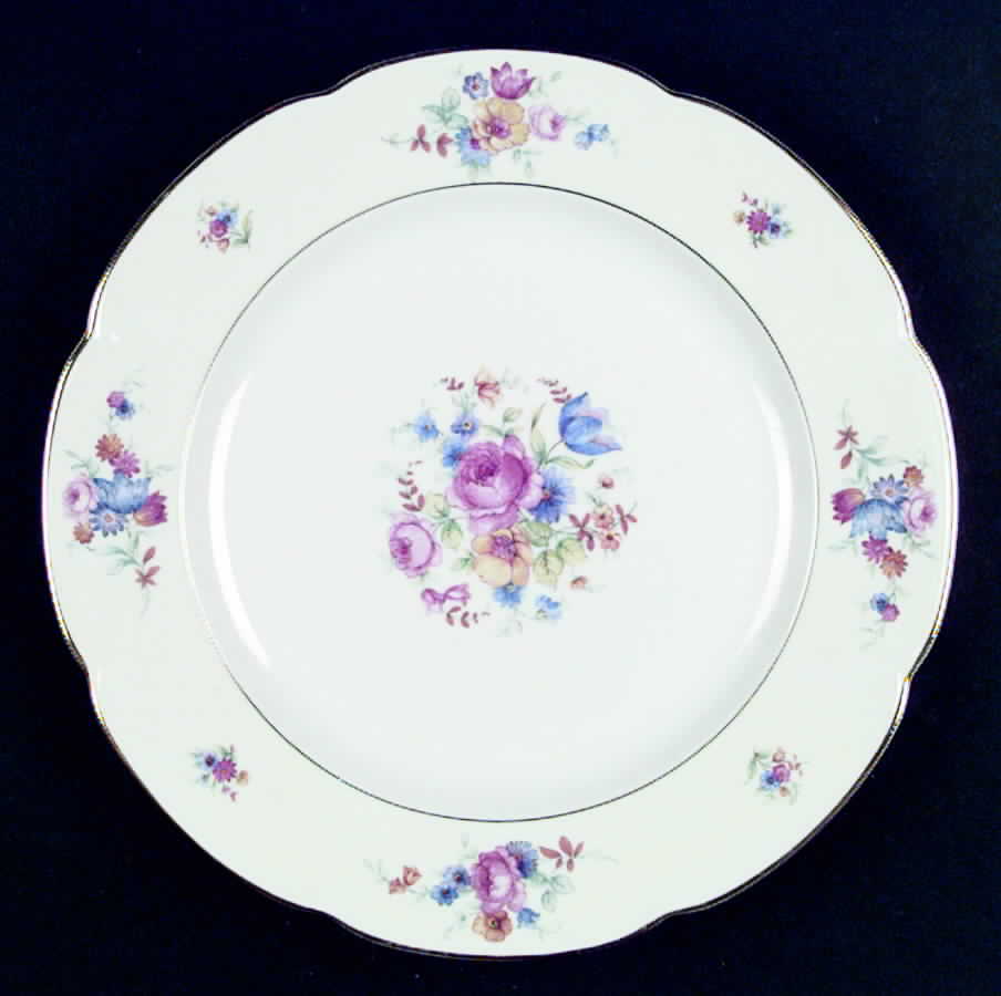 ROB186 Dinner Plate by Royal Bayreuth-1