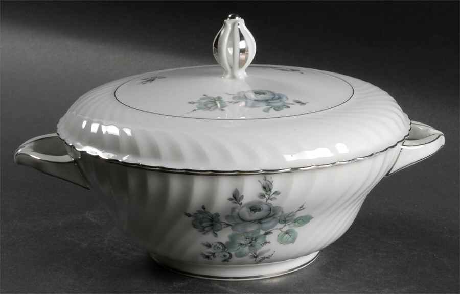 ROT153 Round Covered Vegetable by Royal Tettau-1