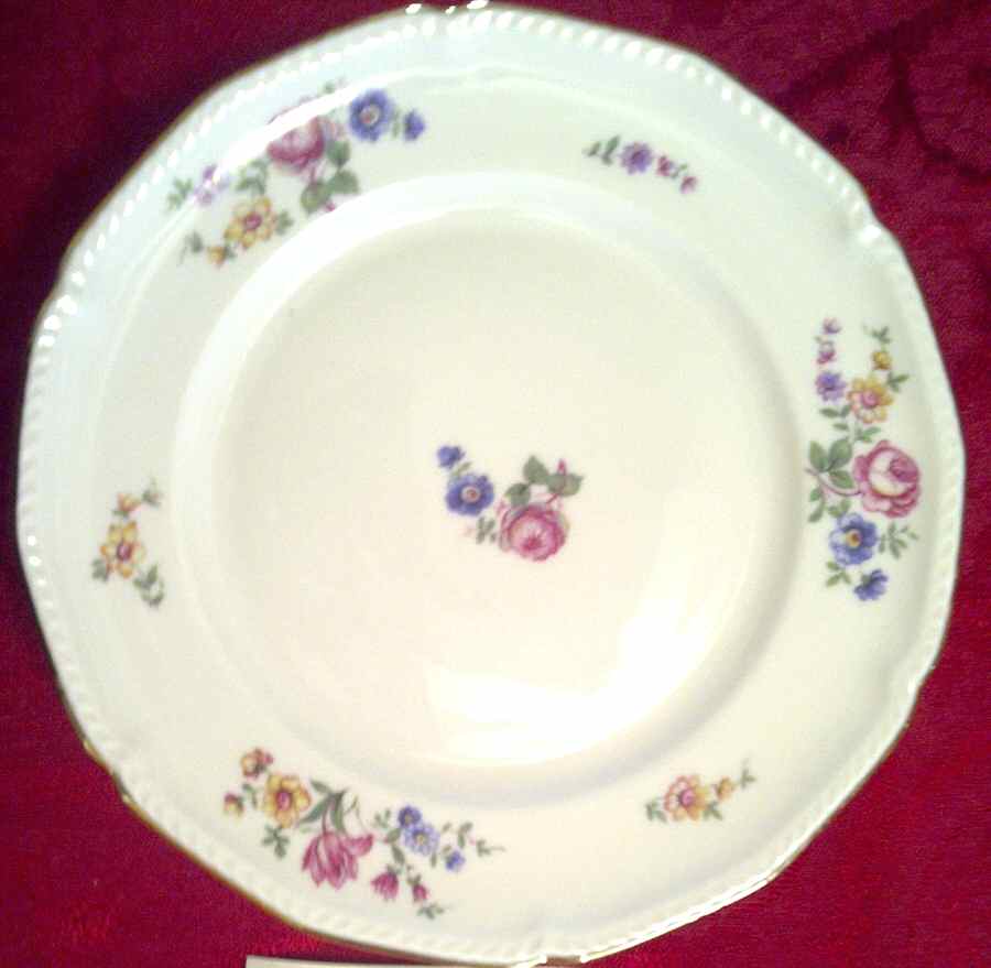 ROB188 Salad Plate by Royal Bayreuth-1