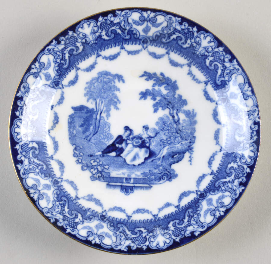 RD76 Saucer by Royal Doulton-1
