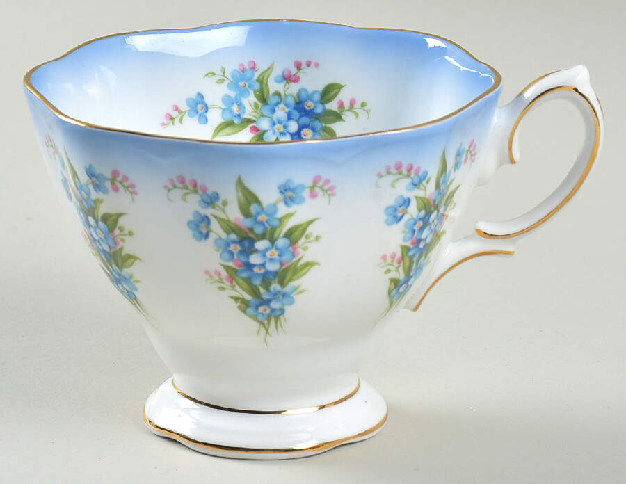 Dainty Dina Series Footed Cup by Royal Albert-1