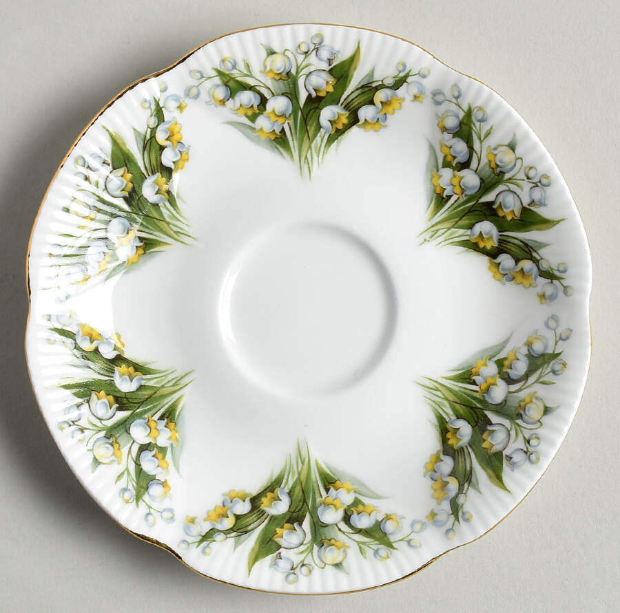 Dainty Dina Series Saucer for Flat Cup by Royal Albert-1