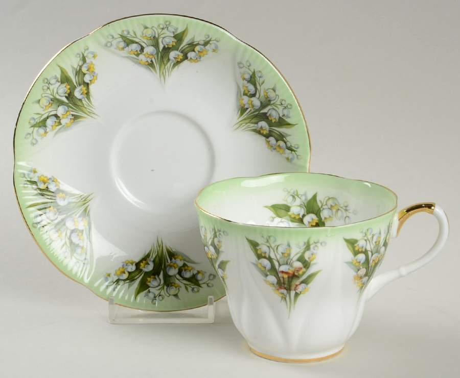 Dainty Dina Series Flat Cup & Saucer Set by Royal Albert-1