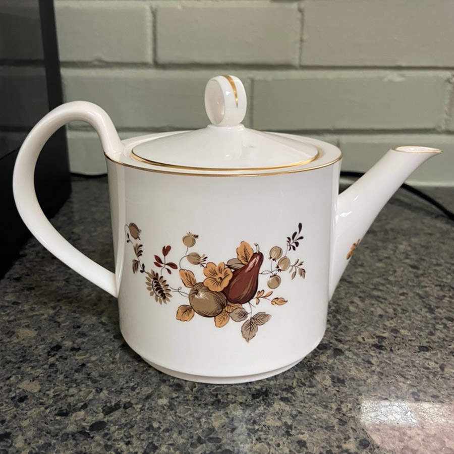 Golden Harvest (Smooth) Teapot & Lid by Royal Worcester-1