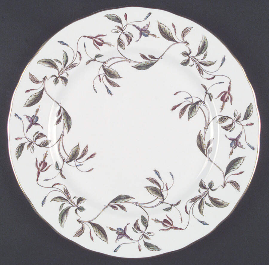Z2549 Dinner Plate by Royal Worcester-1