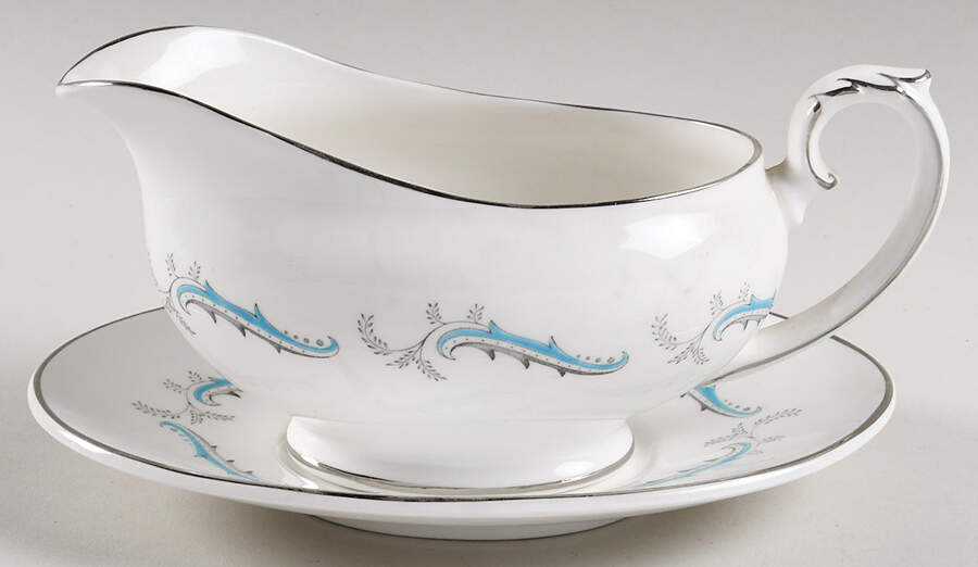 Glamis Gravy Boat & Underplate by Royal Grafton-1