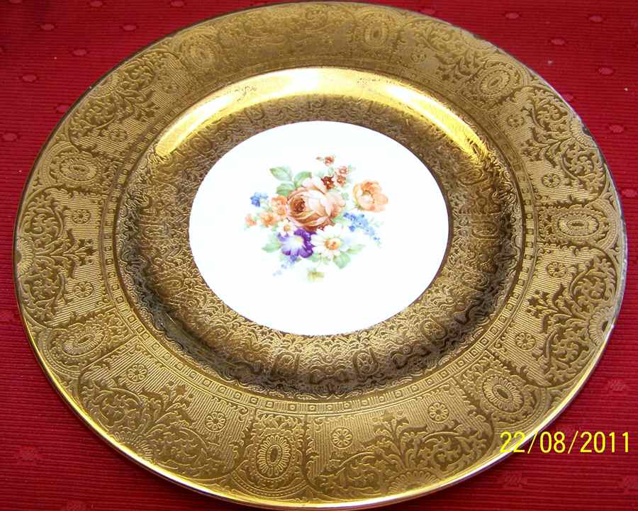 RYL98 Dinner Plate by Royal (USA)-1