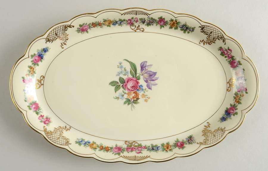 ROB192 12" Oval Serving Platter by Royal Bayreuth-1