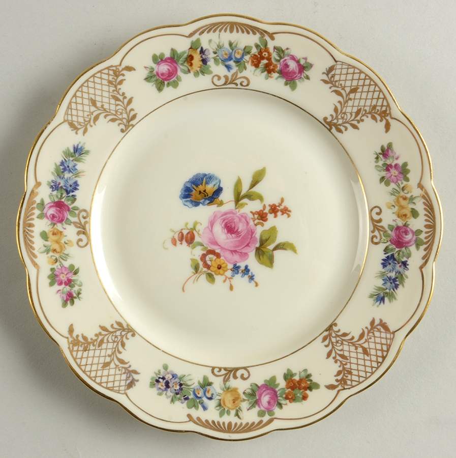 ROB192 Bread & Butter Plate by Royal Bayreuth-1