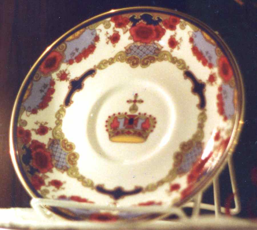RD405 Saucer by Royal Doulton-1