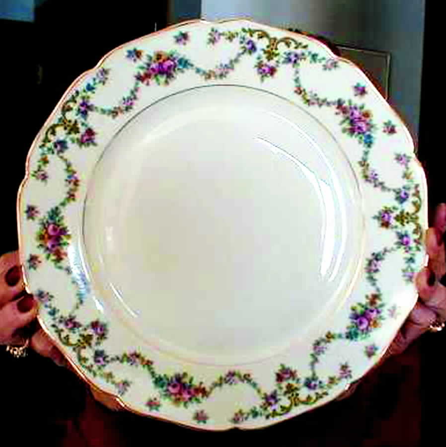ROI25 Dinner Plate by Royal Ivory (Czech, Germany)-1