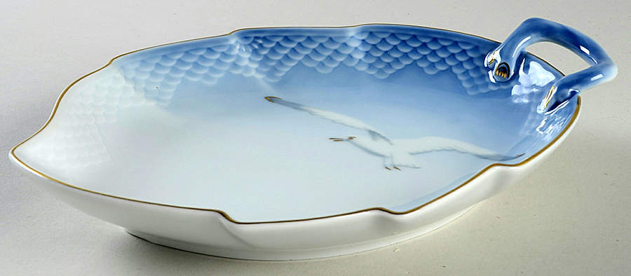 Seagull Large Leaf Dish by Royal Copenhagen-1