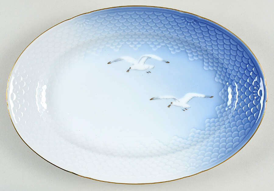 Seagull 13" Oval Serving Platter by Royal Copenhagen-1