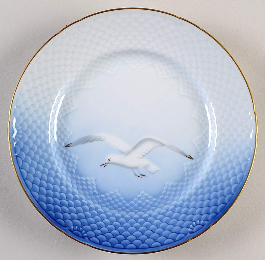 Seagull Luncheon Plate by Royal Copenhagen-1