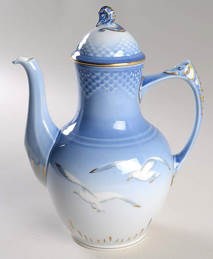 Seagull Coffee Pot & Lid by Royal Copenhagen-1
