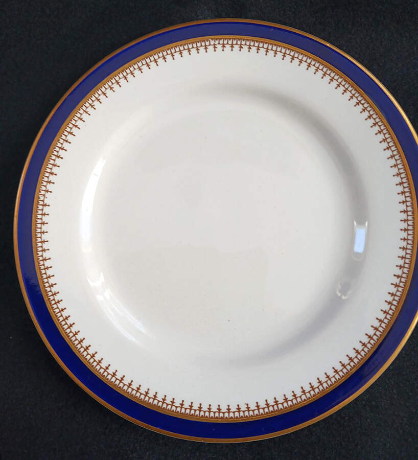 G3898 Dessert/Pie Plate by Royal Worcester-1