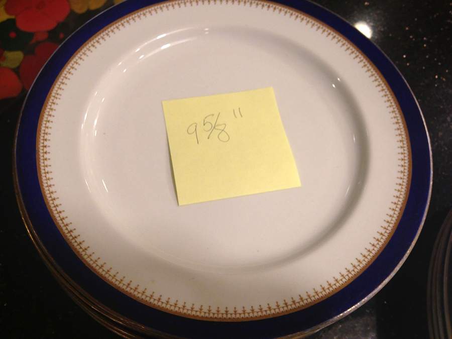 G3898 Dinner Plate by Royal Worcester-1
