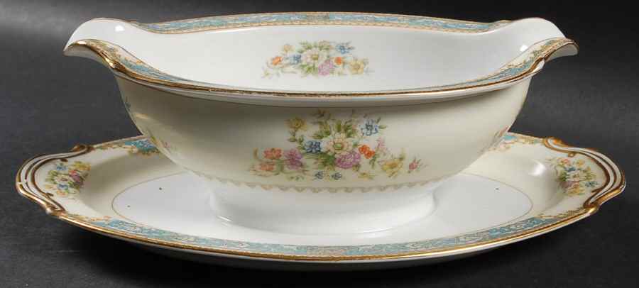 RO3 Gravy Boat with Attached Underplate by Rose (Japan)-1