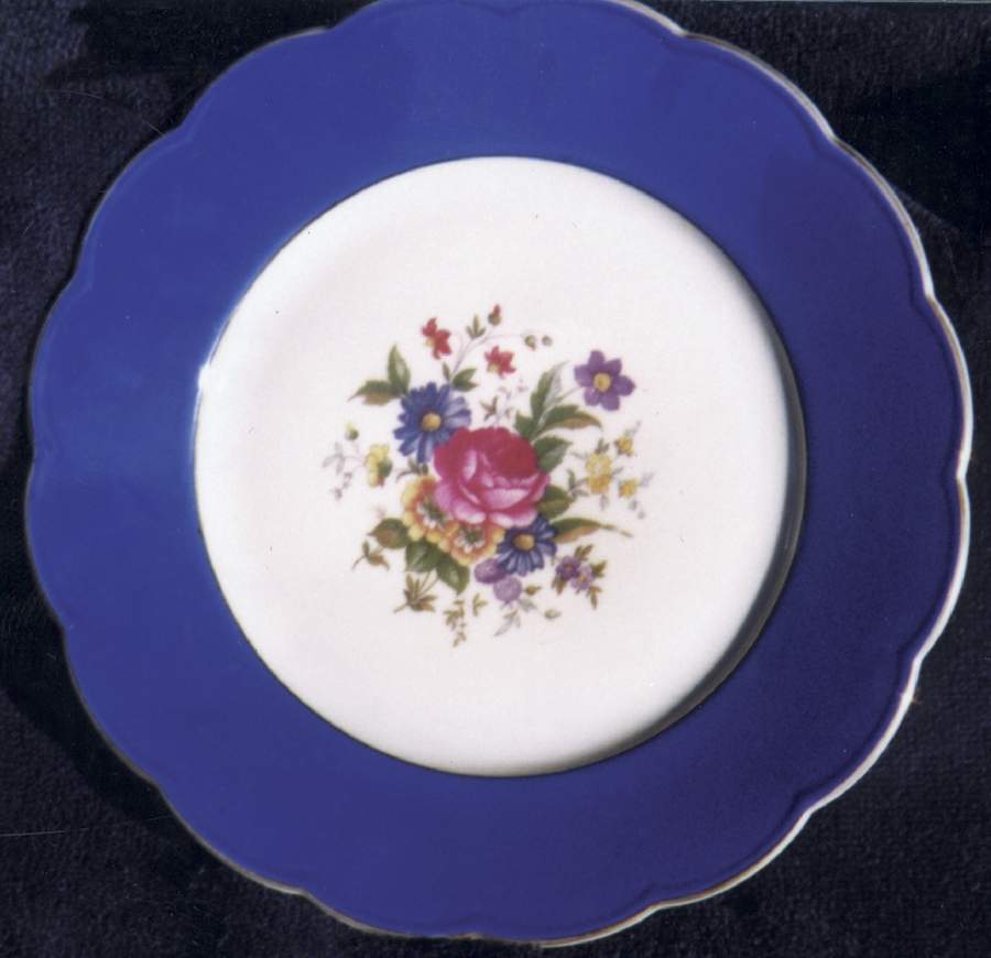 Ardalt Royal Blue Dinner Plate by Royal Bayreuth-1