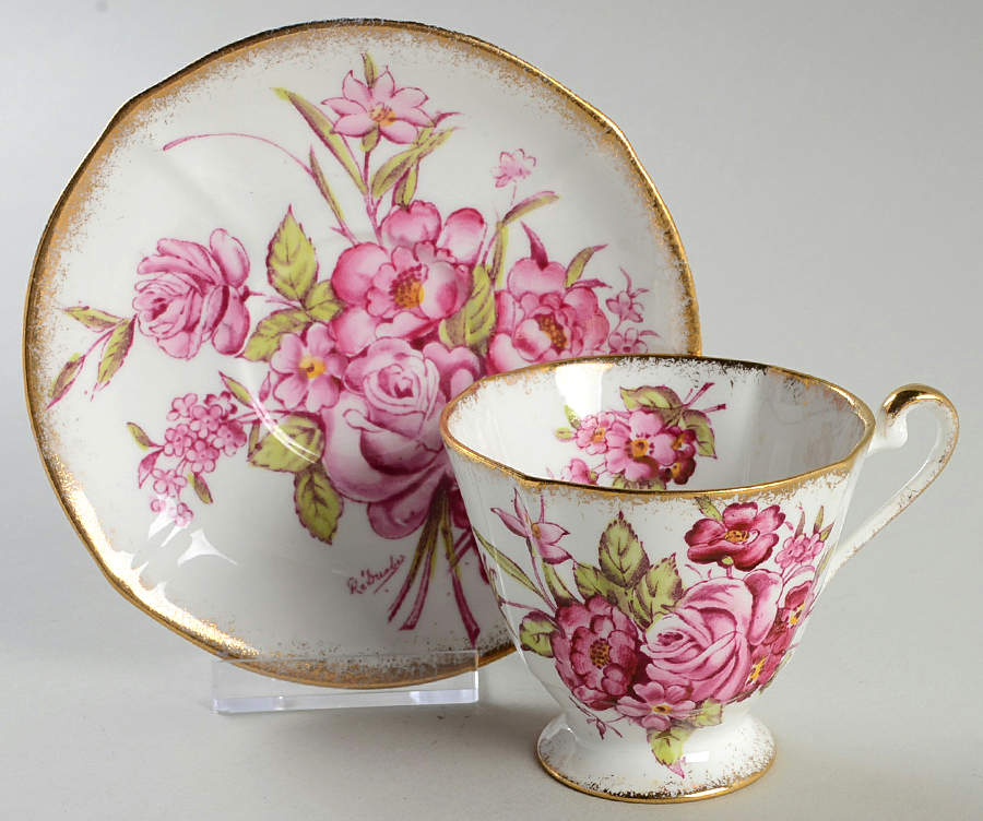 Sunningdale Footed Cup & Saucer Set by Roslyn (England)-1