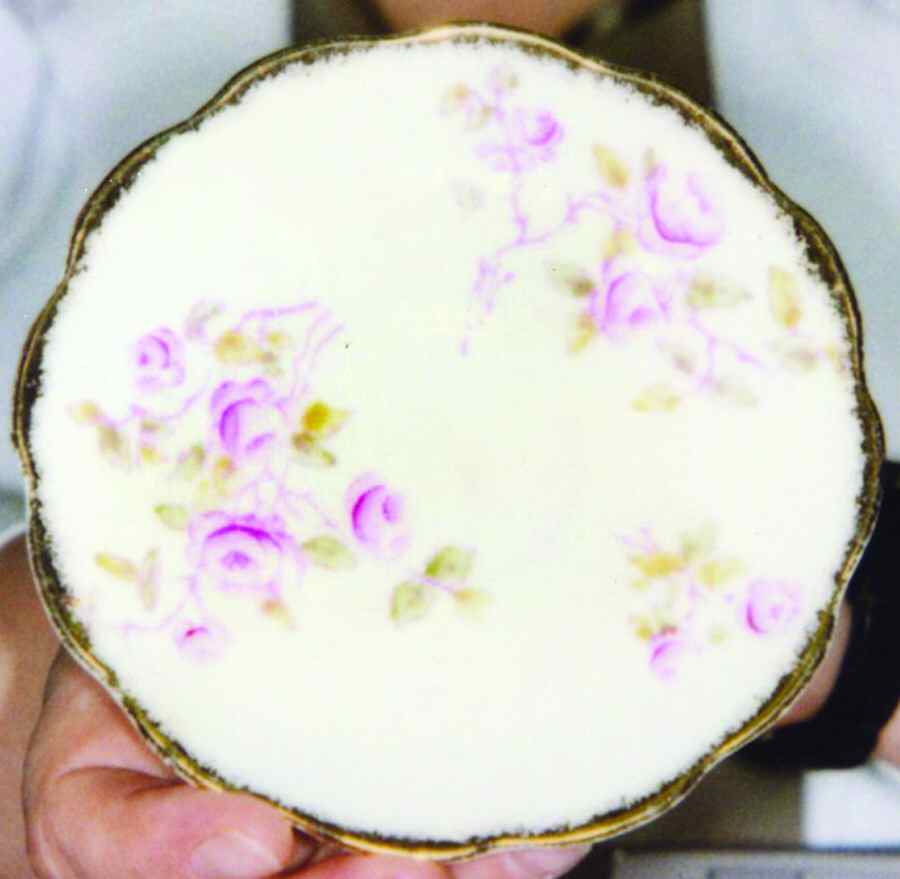 8548 Saucer by Royal Albert-1