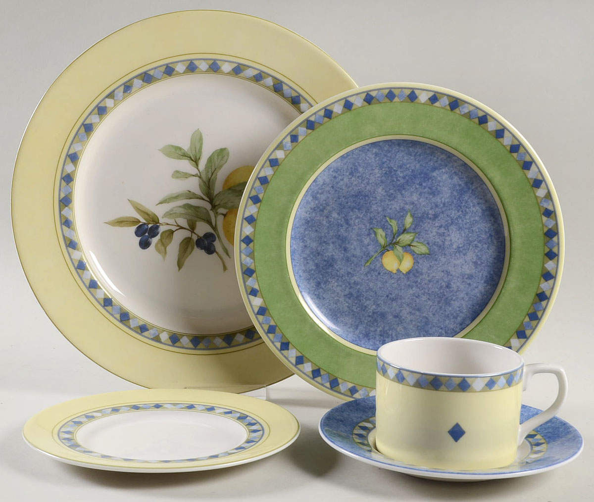 Carmina 40 Piece Estate Set by Royal Doulton-1