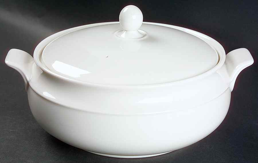 Silhouette (Expressions) Round Covered Vegetable by Royal Doulton-1