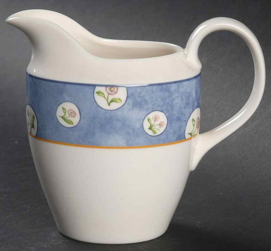 Denim Daisy Creamer by Royal Doulton-1