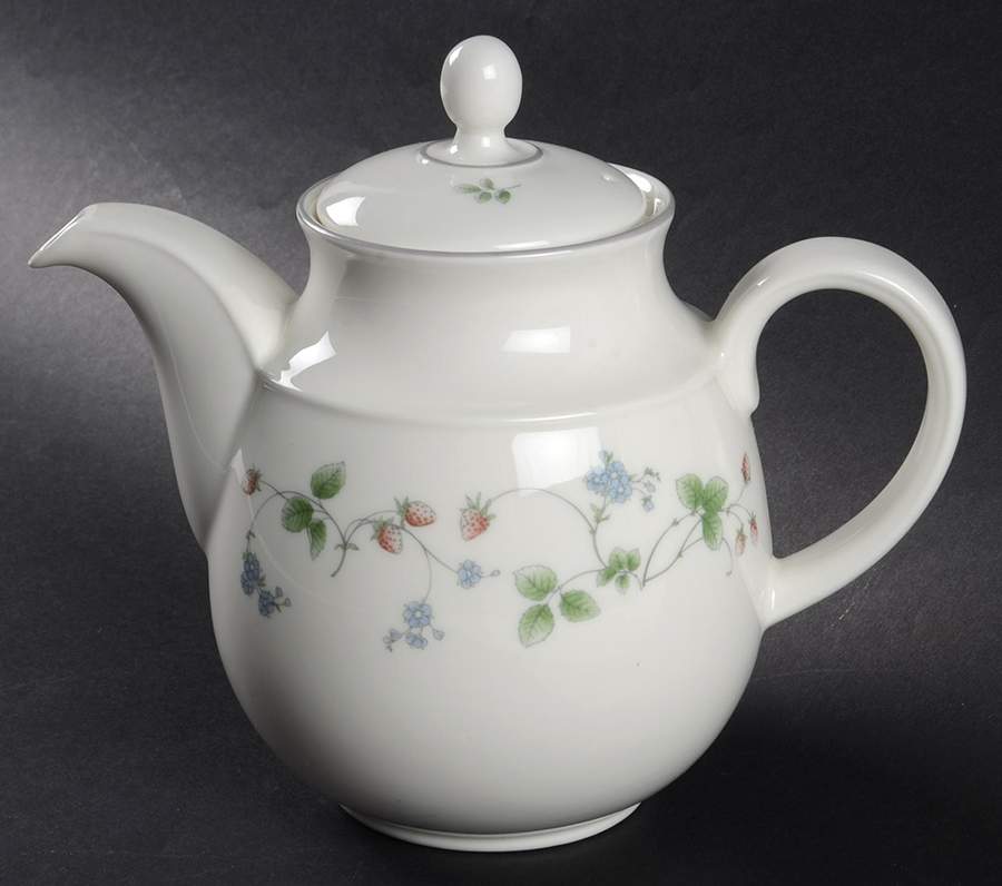 Strawberry Fayre Red Teapot & Lid by Royal Doulton-1