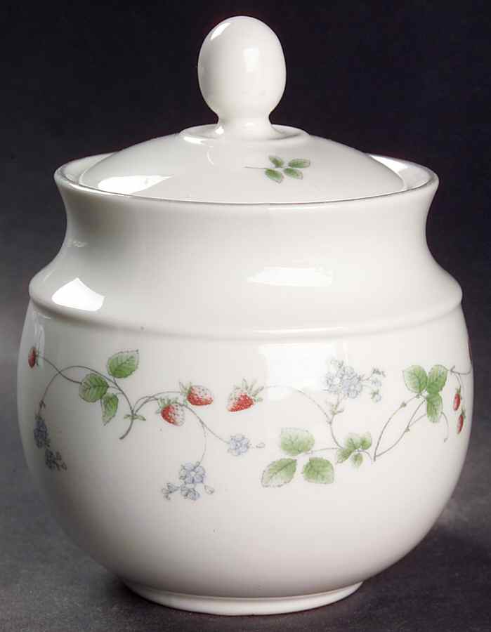 Strawberry Fayre Red Sugar Bowl & Lid by Royal Doulton-1