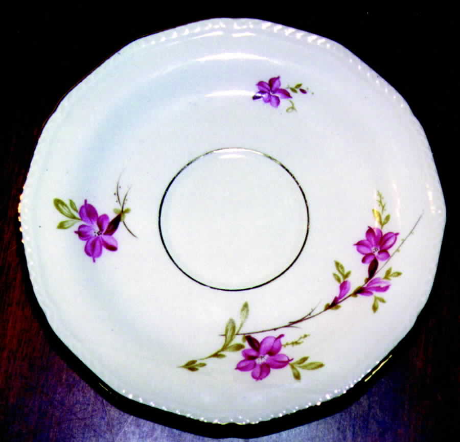 ROB196 Saucer by Royal Bayreuth-1