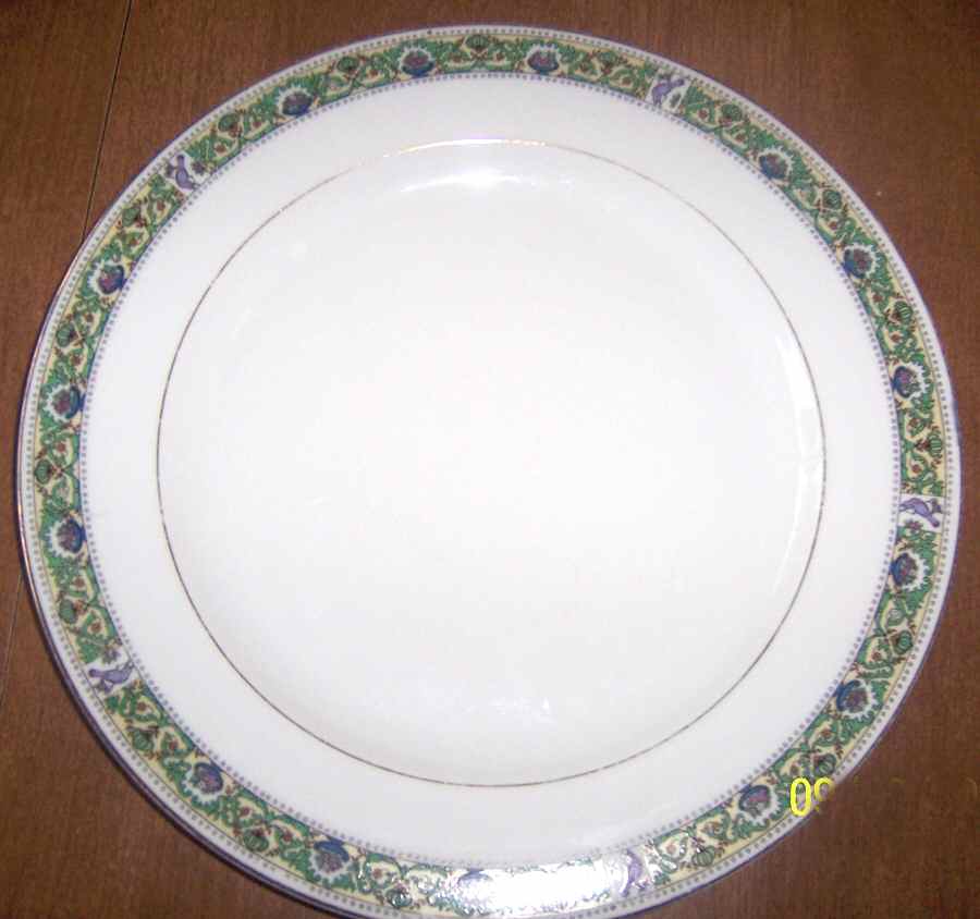 ROB197 Dinner Plate by Royal Bayreuth-1