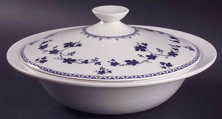 Yorktown Round Covered Vegetable by Royal Doulton-1