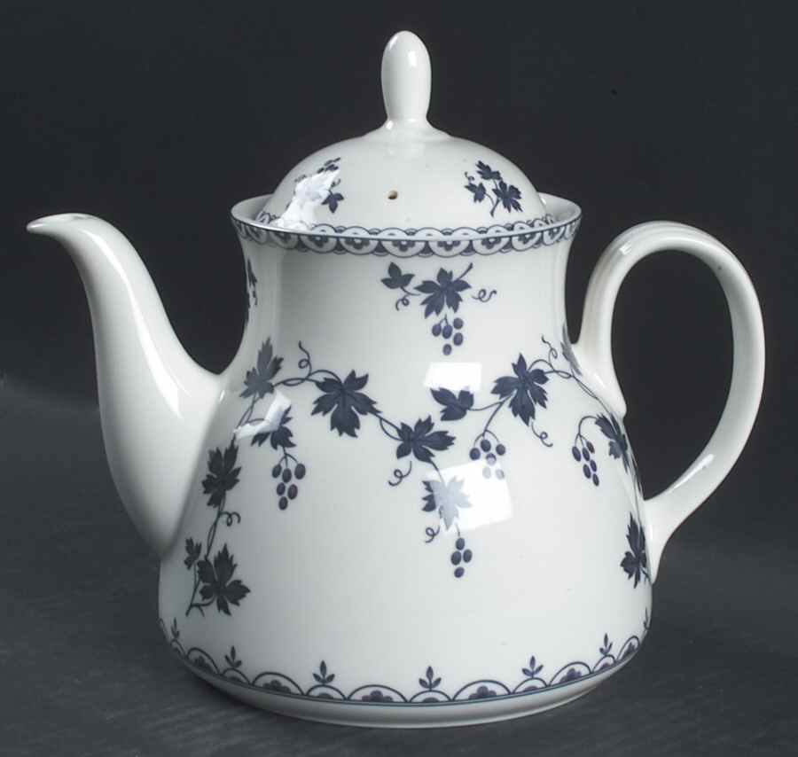 Yorktown Teapot & Lid by Royal Doulton-1