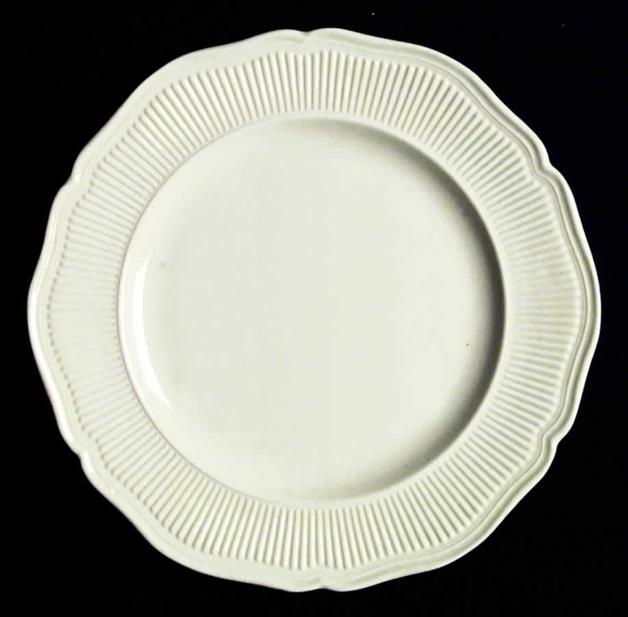 RD87 Dinner Plate by Royal Doulton-1