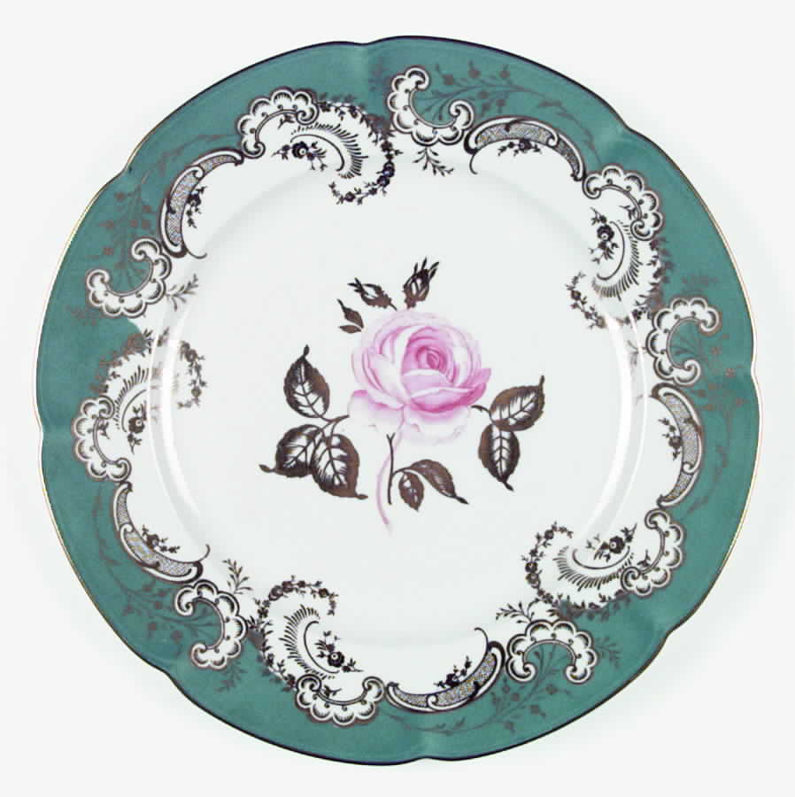 ROB199 Dinner Plate by Royal Bayreuth-1