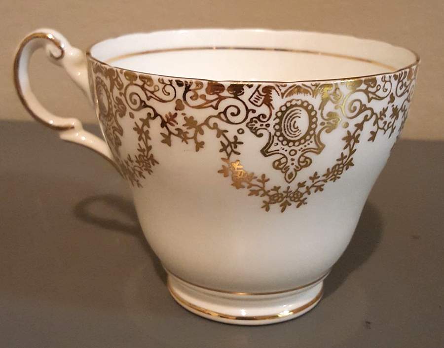 RE3 Footed Cup by Regency-1